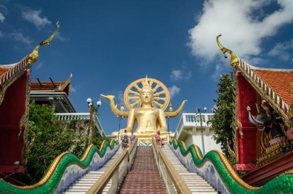 Stairs leading up to the Big Golden Buddha.